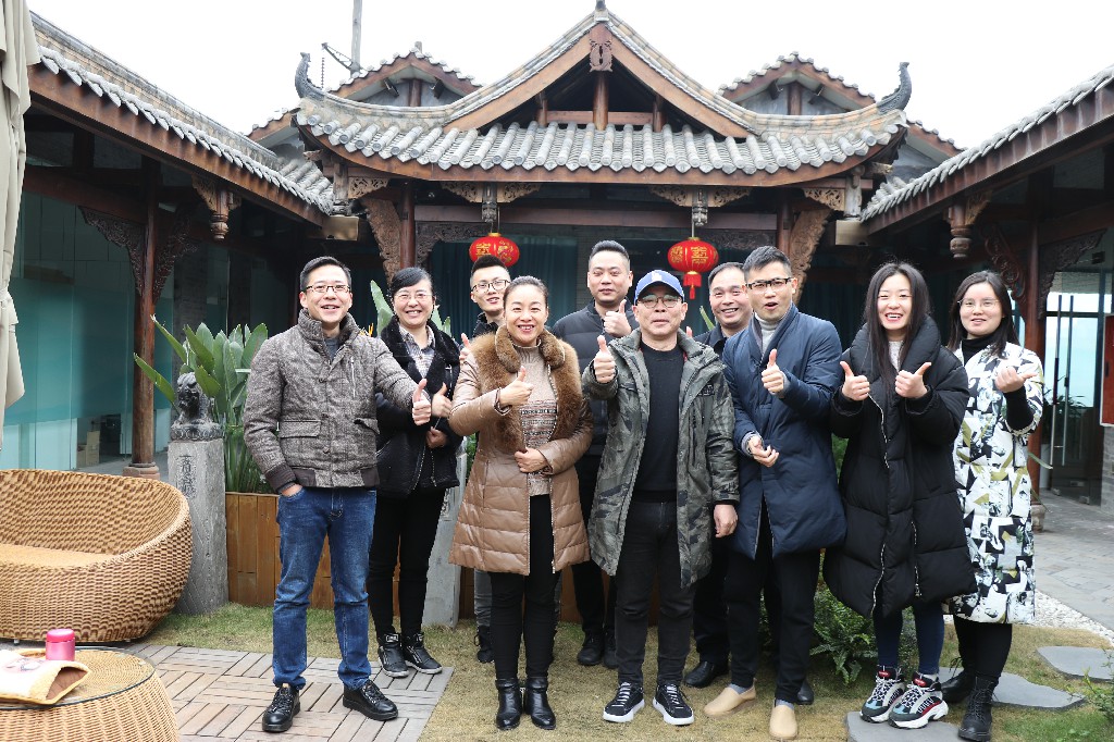 @所有人：发评论，赢88.88元红包！您有一份“幸福年记”请查收！