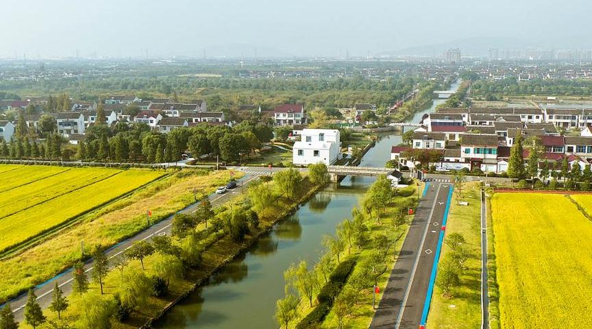 乡村旅游发展路径和创新业态研究